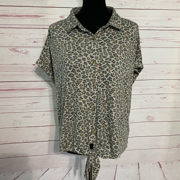 C&C California Cheetah Print Button Down Tie Shirt - Picture 1 of 8